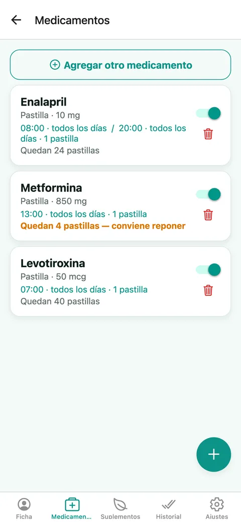 Pastillero: lista de medicamentos com horários e aviso de estoque baixo